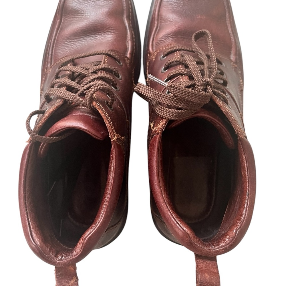 Men's Johnston & Murphy Brown Leather Shoes. Men’s size 9.